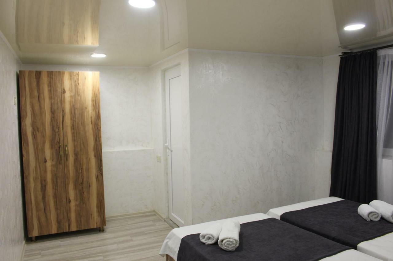 Greenview Guesthouse Batumi Exterior foto